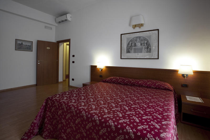 Double or Twin Room,247482753:JPEG